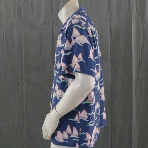 Vintatge Hawaiian Shirt - Pink and Blue Sailboats by Hilo Hattie - Men's XL - Picture 7 of 11